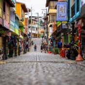 🌅 Cultural & Scenic Experiences